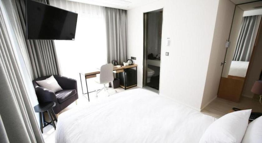 בוסאן Londoner Hotel מראה חיצוני תמונה