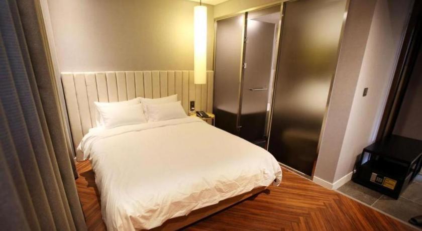 בוסאן Londoner Hotel מראה חיצוני תמונה