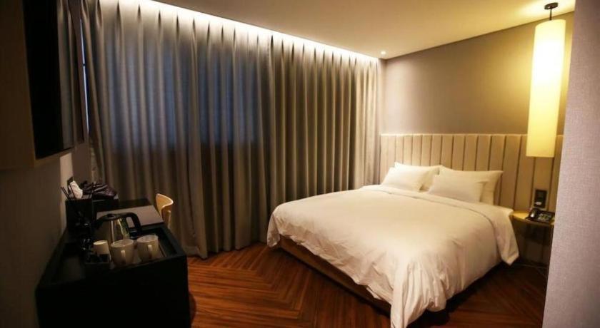 בוסאן Londoner Hotel מראה חיצוני תמונה