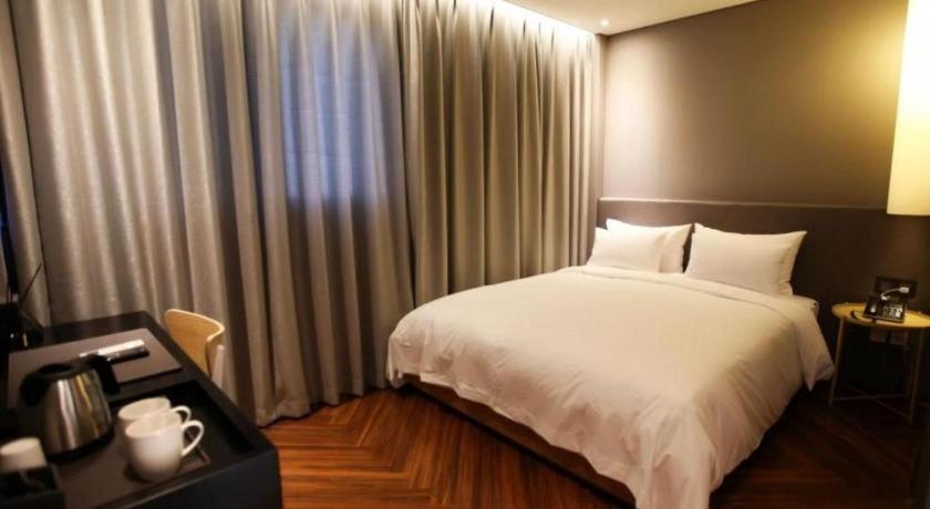 בוסאן Londoner Hotel מראה חיצוני תמונה